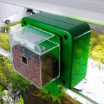 Nimomo Distributeur Automatique de Poisson Réservoir d'aquarium Pratique Durable en Plastique Vert Minuterie Automatique Distributeur d'alimentation pour Poisson sans Batterie